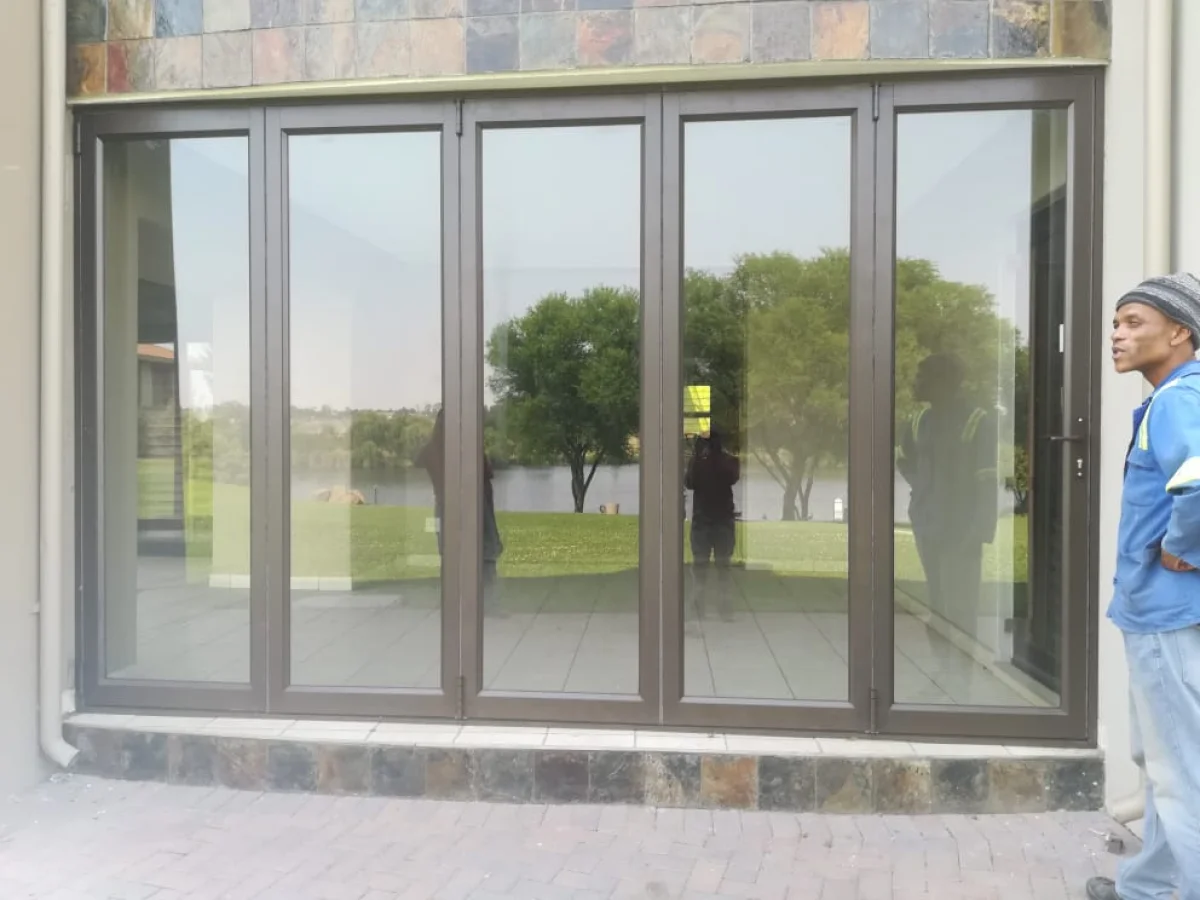 Folding door